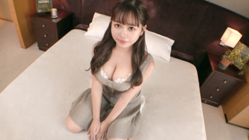 ⁣SIRO-5203 Her loving smile turned into an expression that looked like she was about to cry due to the pleasure she had never experienced before. Titty fuck using fluffy G cup 