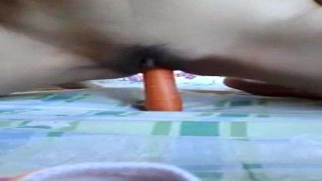 My girlfriend penetrated her private parts violently 