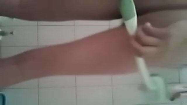 Little sister shoots herself 5 