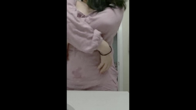 ⁣A short clip of a 36D breasted girl in 2000 taking off her clothes and taking a shower 