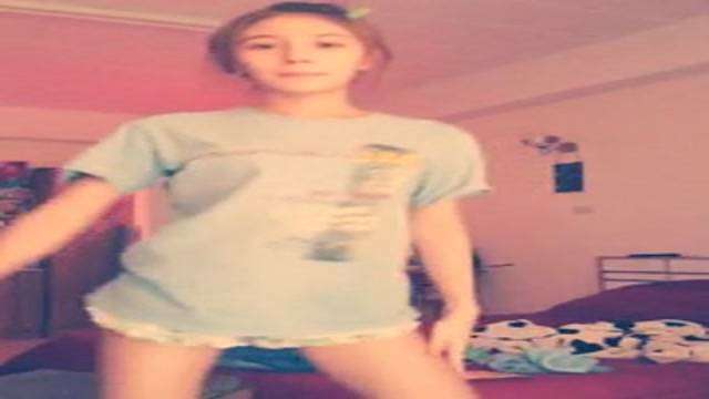 Beautiful girl sexy dance 