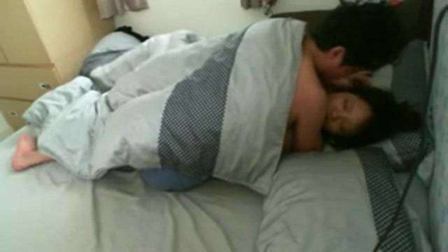 Super cute girlfriend’s sex selfie leaked 
