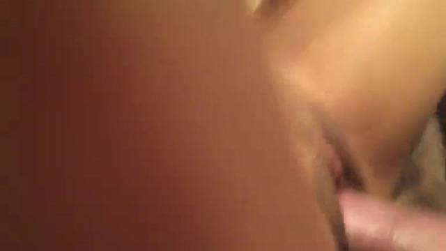 Selfie of girlfriend cumming in her pussy 