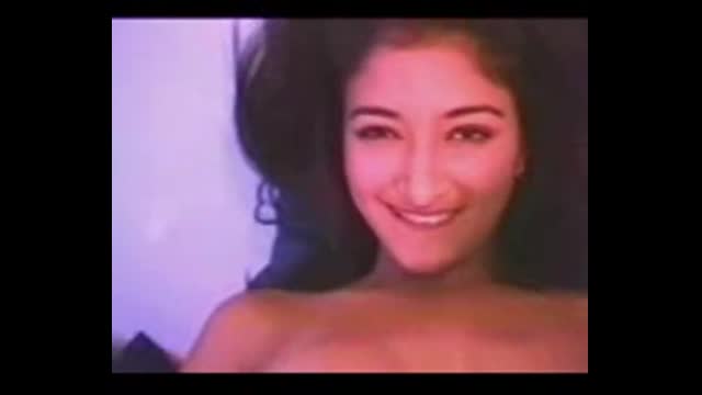 ⁣Indian girls are also open! Singing a song after being fucked lustfully! 