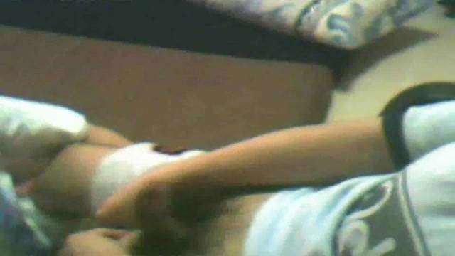 Singaporean student girl gives her boyfriend oral sex 
