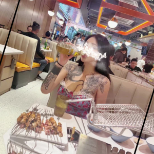 [Original] The best 3P bitch with big breasts and tattoos reappears in the world 