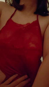 ⁣[Showing face] Fucking my sexy wife with big breasts in sexy lingerie, real selfie 