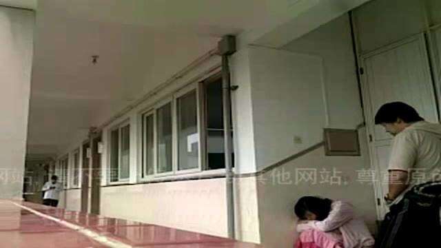 Shanghai University Wenjia has sex at the top of the campus stairs 