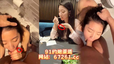 Zhang Jinyus second part: The toilet door climaxes with water spraying (full version on Jianjie) 